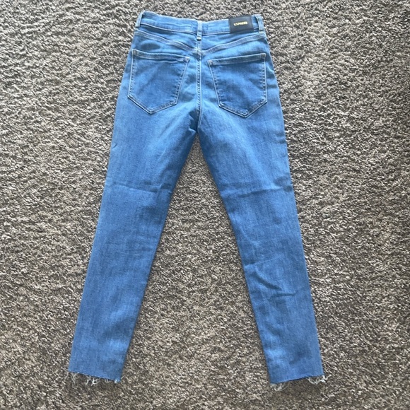 Express Skinny High Rise 0 Short - Picture 3 of 3